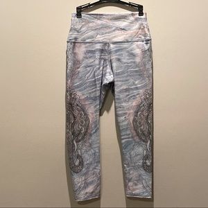 2/$30 Evolution and Creation Athletic Yoga Pants Tights Leggings Large L